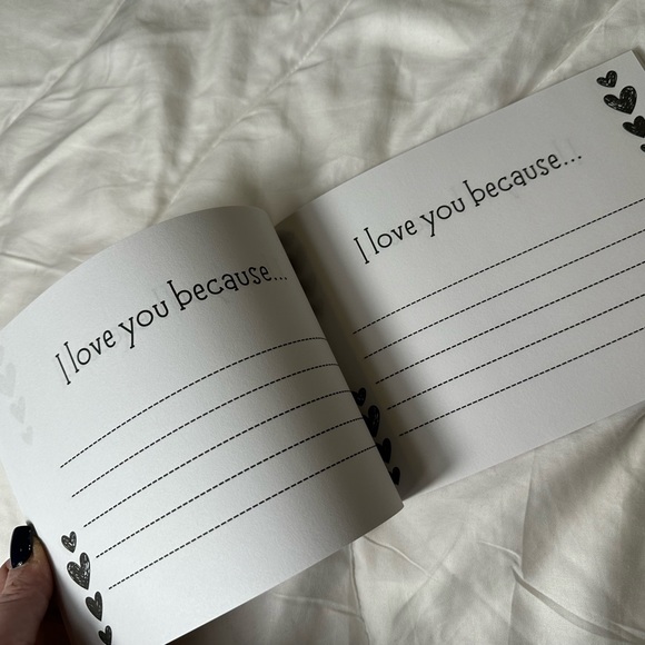 💚 Stepmom book 5 for $15 - Picture 3 of 5